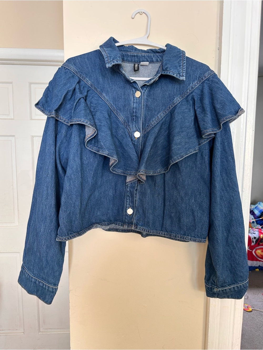 H&M Light Blue Denim Jacket with Contrast Stitching